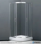 Nurgakivi lükanduksed ruudukujulise lihtsa kujundusega vannitoas